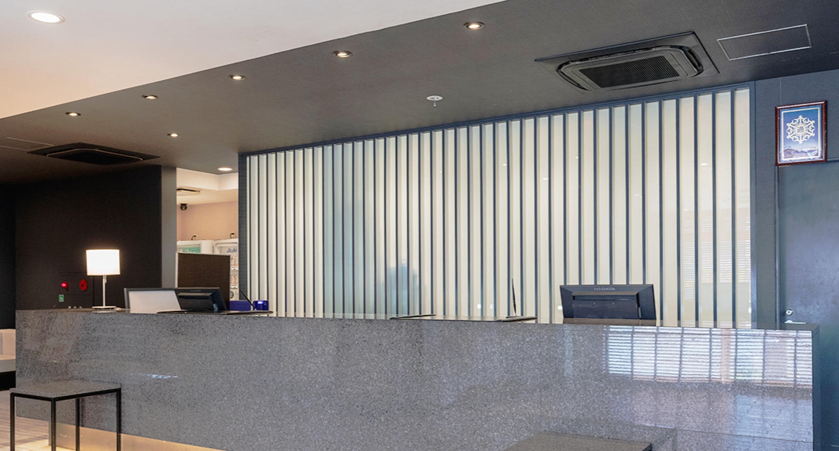 写真：フロント