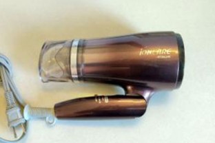 写真：ヘアドライヤー