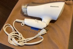 写真：マイナスイオンドライヤー