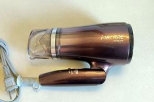 写真：ヘアドライヤー