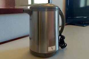 写真：湯沸かしポット