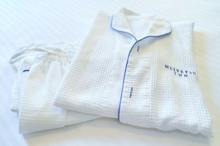 写真：パジャマ（上下セパレート）