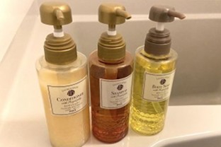 写真：シャンプー、コンディショナー、ボディーソープ