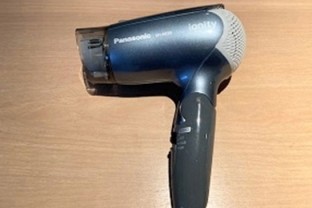 写真：ヘアドライヤー