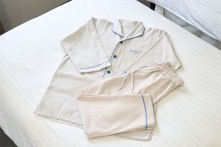 写真：パジャマ（上下セパレート）