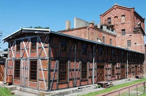 写真：半田赤レンガ建物