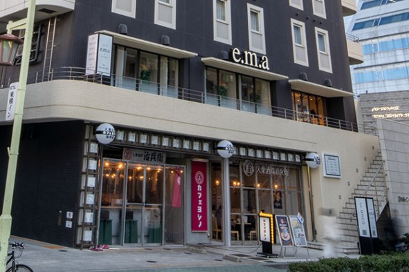 写真：朝食会場 外観