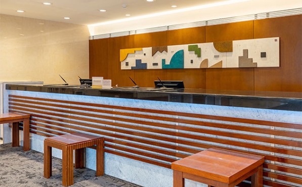 写真：ロビー・フロント